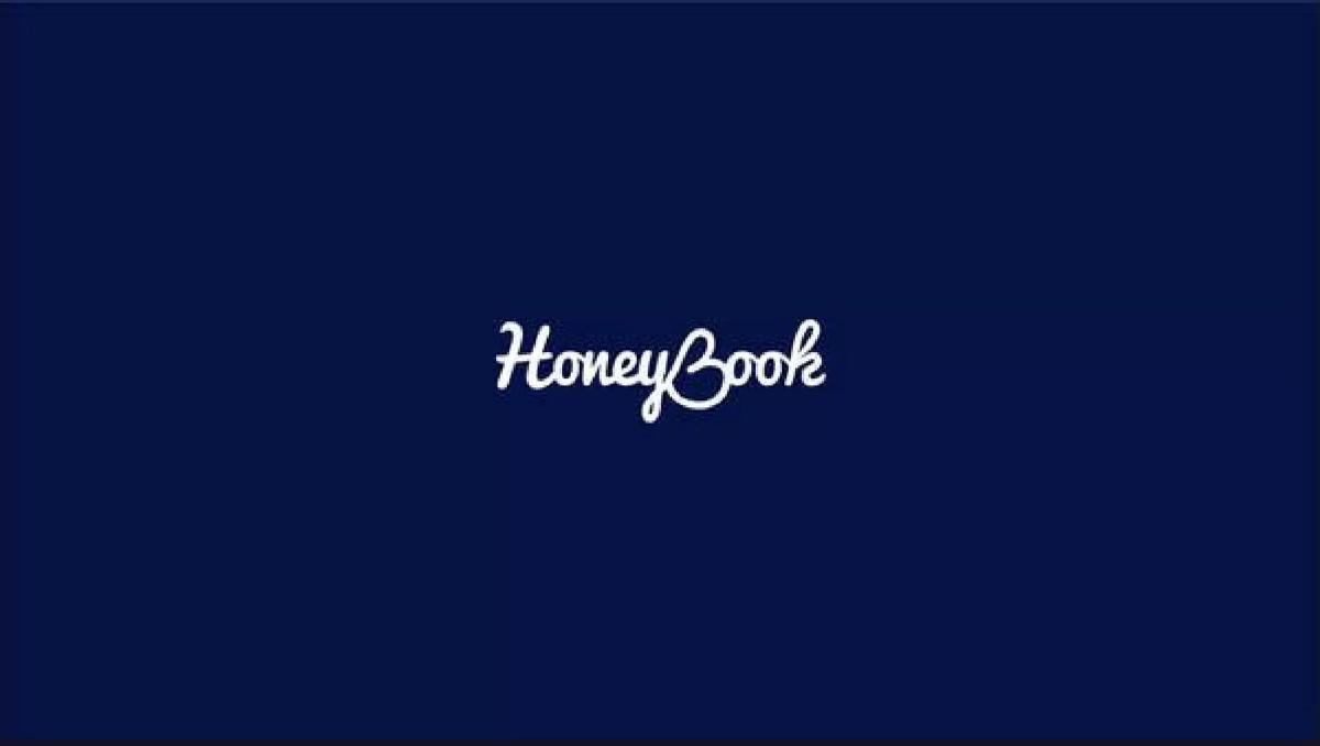 HoneyBook pitch deck slide 1 of 21