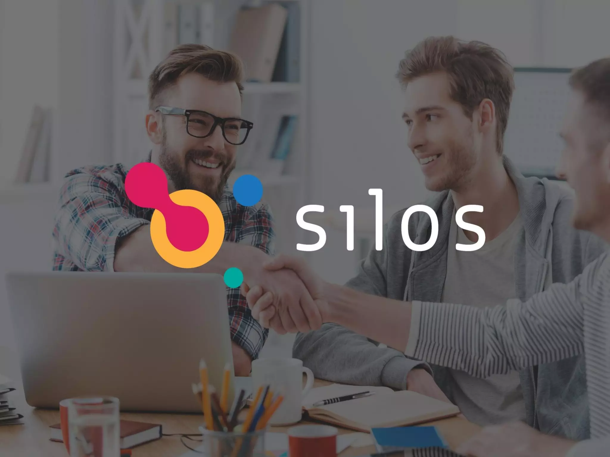 Cover slide of the Silos pitch deck